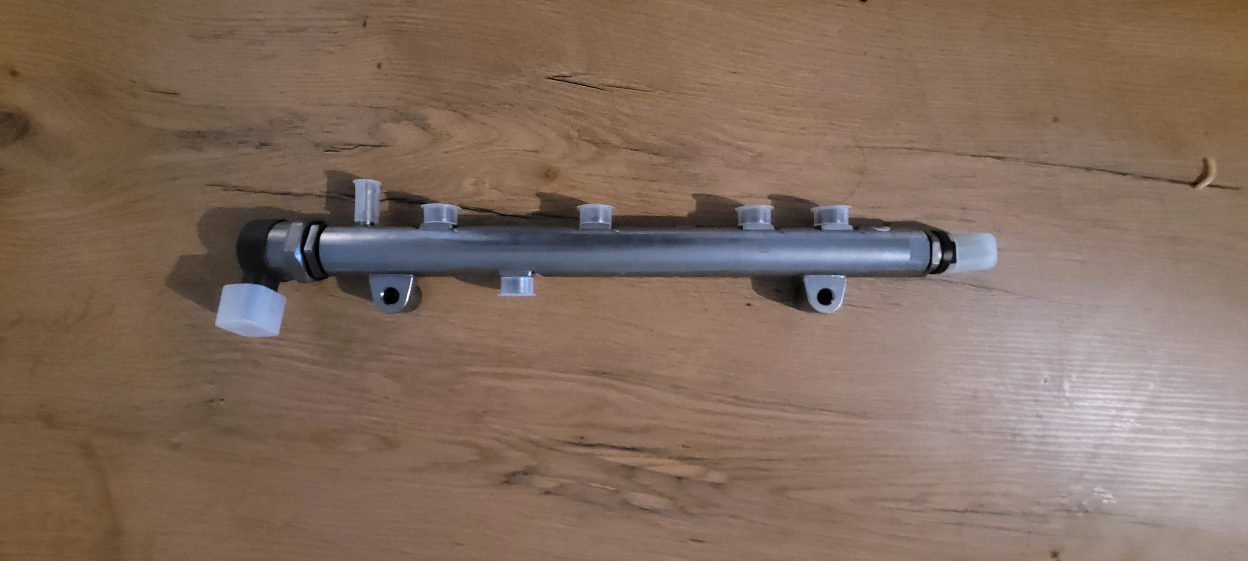 BOSCH 0 445 224 055 Tube de distributeur, carburant